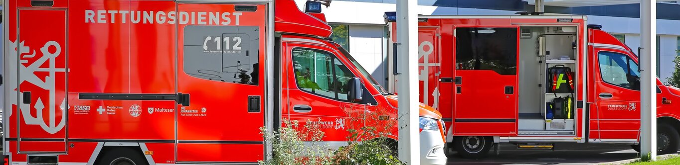 Die Einfahrt in die Notaufnahme mit dem Rettungswagen.